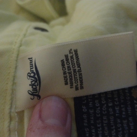 Lucky Brand Riley Denim Cutoff Shorts Womens SZ 6/28 Yellow - Picture 8 of 13